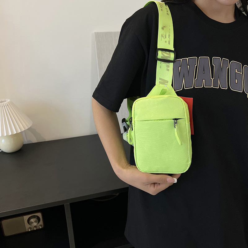 Unisex torbica za telefon u uličnom stilu, kvadratna torbica za nošenje preko ramena, Oxford tkanina, najlon podstava, vertikalno kvadratičnog oblika, zatvarač, jedna naramnica, za svakodnevnu upotrebu