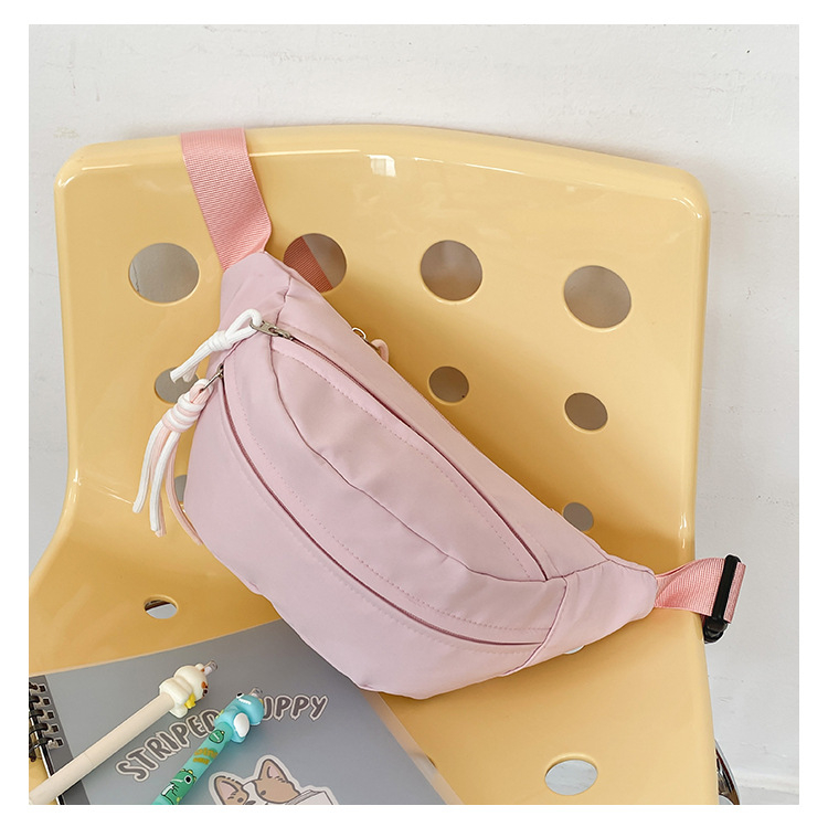 Urban minimalist nylon torbica za struk sa zatvaračem, skrivenim džepom i unutarnjim patch džepom