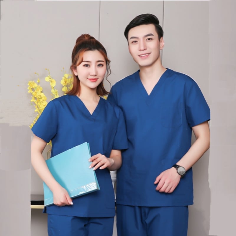 Set de haine medicale – decolteu în V, mâneci scurte, material ce evacuează umezeala, 65% poliester / 35% bumbac, unisex