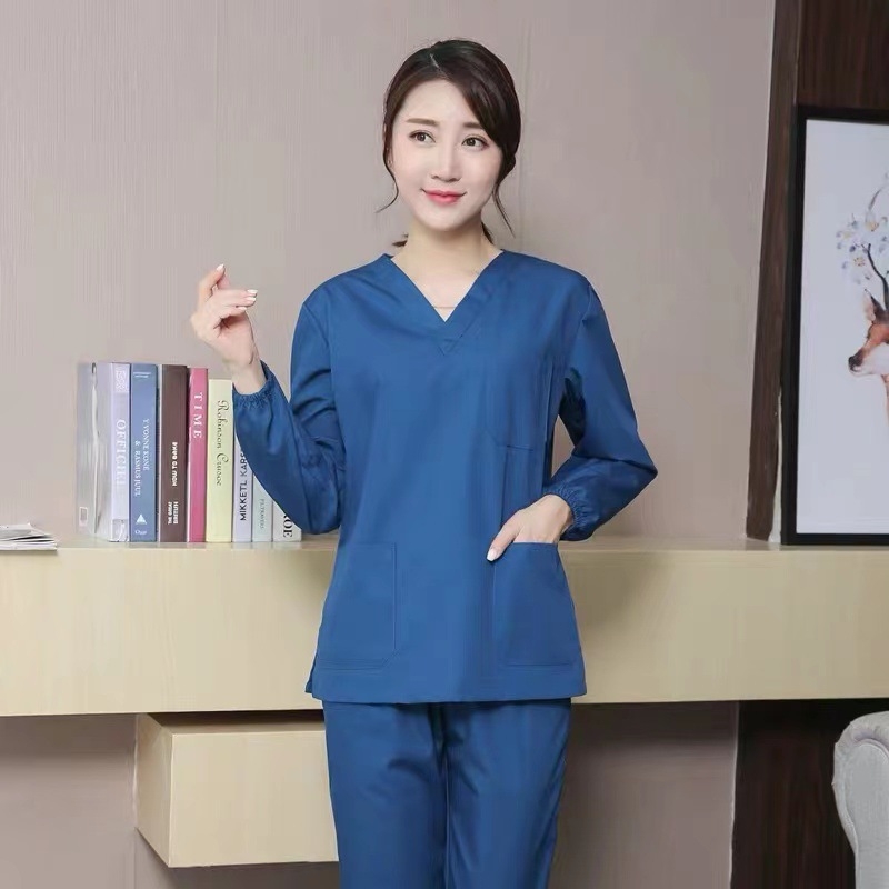 Set de haine medicale – decolteu în V, mâneci scurte, material ce evacuează umezeala, 65% poliester / 35% bumbac, unisex