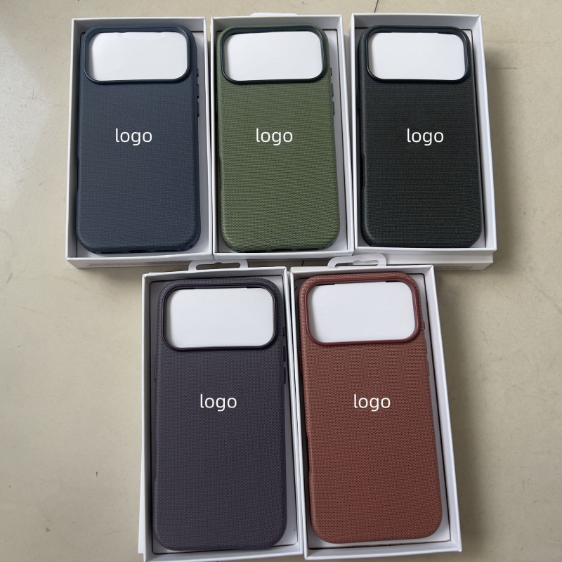 Husă spate iPhone 17, PC material, Prelucrare mecanică, Aderență magnetică, Anti-amprentare, Rezistentă la șocuri