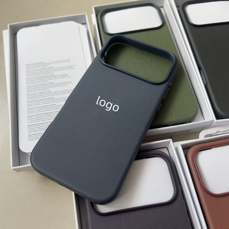 Husă spate iPhone 17, PC material, Prelucrare mecanică, Aderență magnetică, Anti-amprentare, Rezistentă la șocuri