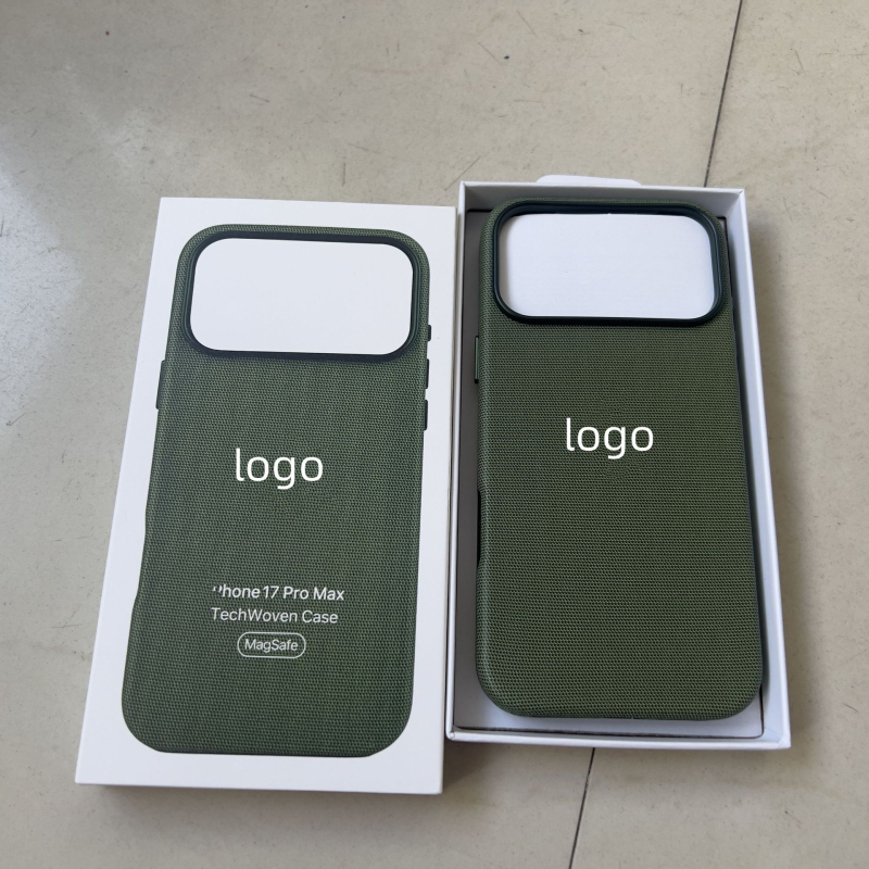 Husă spate iPhone 17, PC material, Prelucrare mecanică, Aderență magnetică, Anti-amprentare, Rezistentă la șocuri