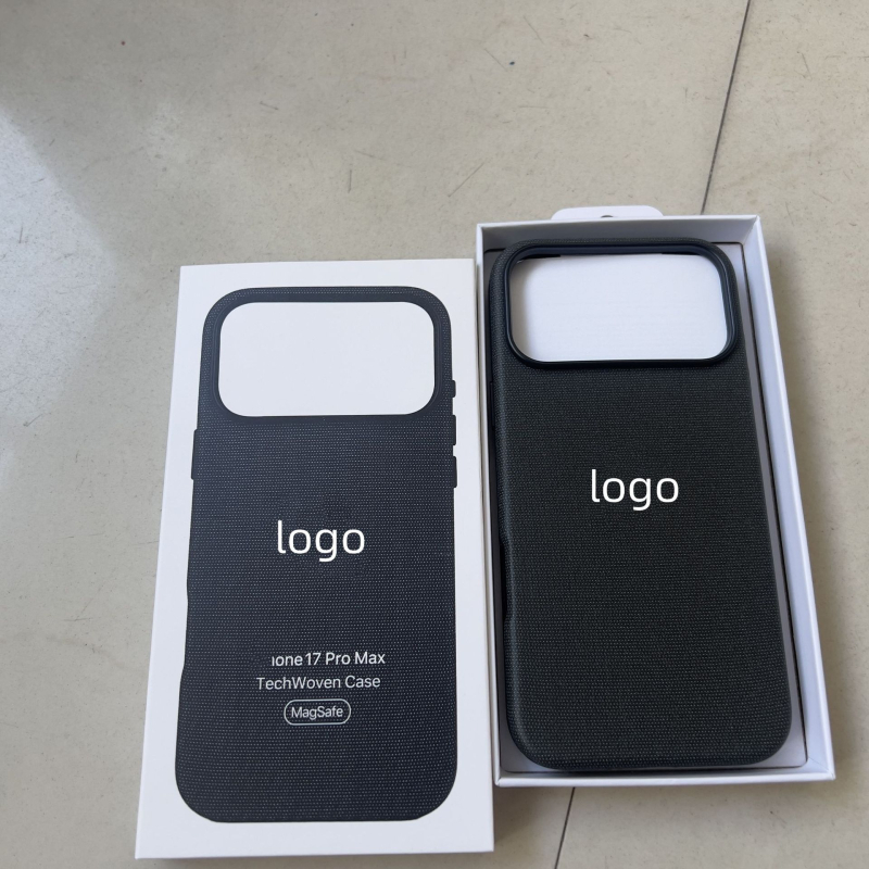 Husă spate iPhone 17, PC material, Prelucrare mecanică, Aderență magnetică, Anti-amprentare, Rezistentă la șocuri