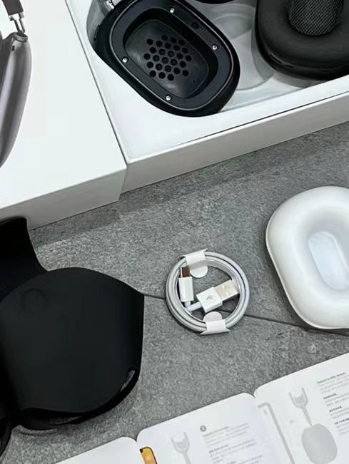 Headset Bluetooth cu ANC | rază 10 m, Bluetooth 5.4, autonomie peste 8 ore, stereo, purtare pe cap