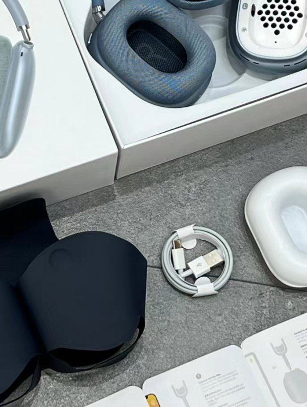 Headset Bluetooth cu ANC | rază 10 m, Bluetooth 5.4, autonomie peste 8 ore, stereo, purtare pe cap