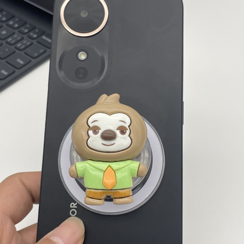 Snap-on držač za mobitel, s izvlačnim stolnim držačem, silikon, dizajn Zootopia, model 01