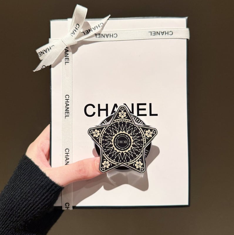 Magninis žiedinis laikiklis telefonui su nuimama teleskopine ranka – universalus, stiprus magnetinis laikiklis, plastikas