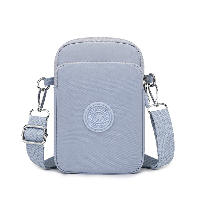 Ženska nylon torbica za telefon, crossbody stil, vertikalni kvadratni oblik, zatvarač, unutarnji džep s zatvaračem