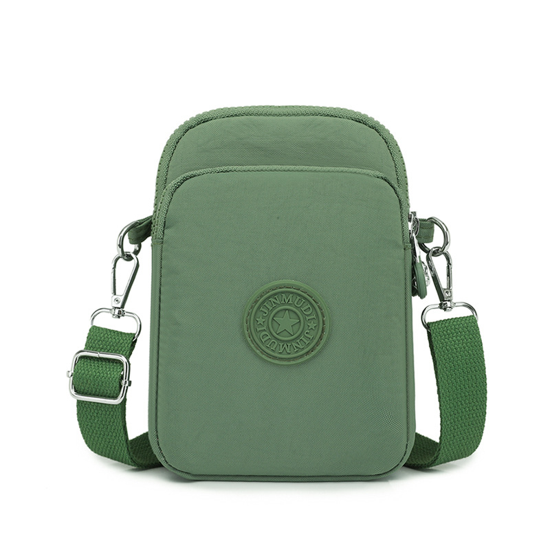 Ženska nylon torbica za telefon, crossbody stil, vertikalni kvadratni oblik, zatvarač, unutarnji džep s zatvaračem