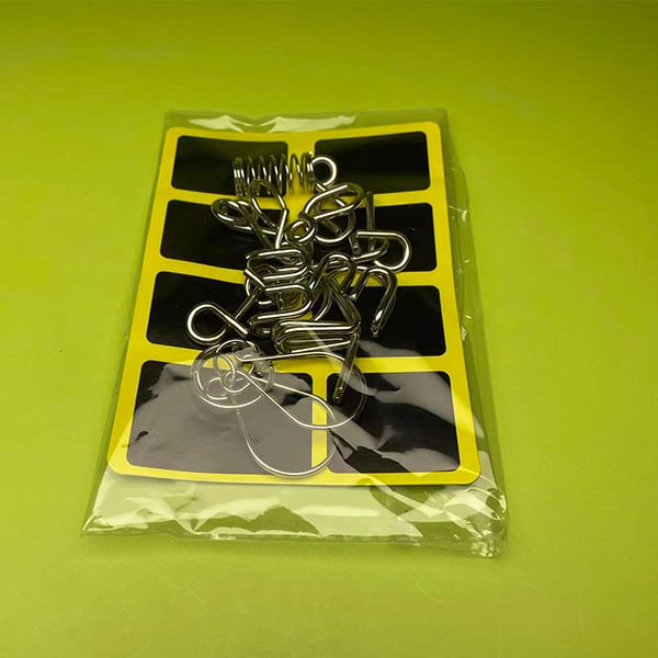 Пъзел с девет звена от метал – образователна игра за отключване, опаковка в кутия, персонализиране на лого