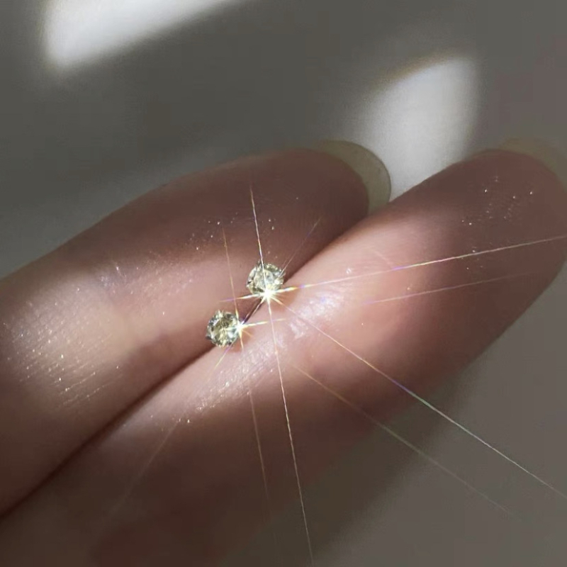 S999 Sterling Silver Earbone studovi za žene, minimalistički i kompaktni, sitni šareni dijamanti za piercing uha, svestrane i luksuzne naušnice u Instagram stilu