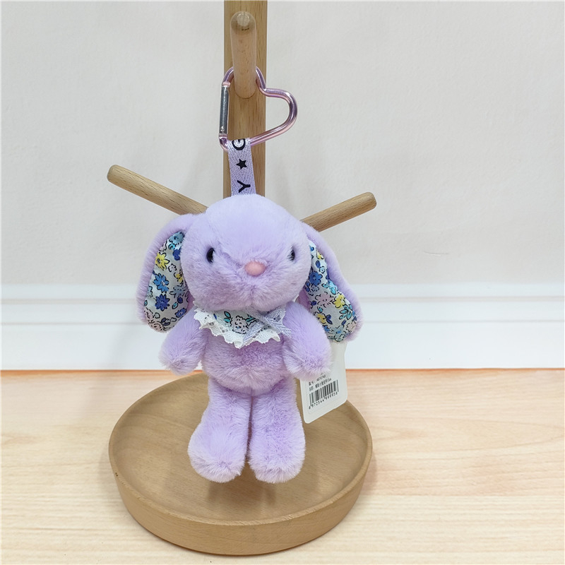 Плюшено зайче с ключодържател – ароматерапия, къс плюш, пълнеж от PP памук, подходящо за възраст 7–14 г.