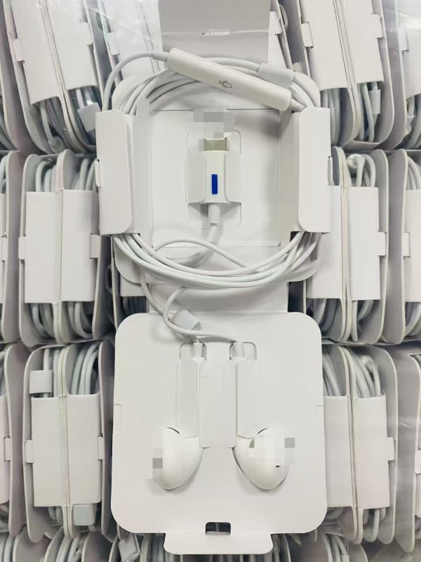 Type-C kabelis iekšējās auss austiņas, kustīga spole, 1,2 m kabelis, jutīgums 110 dB