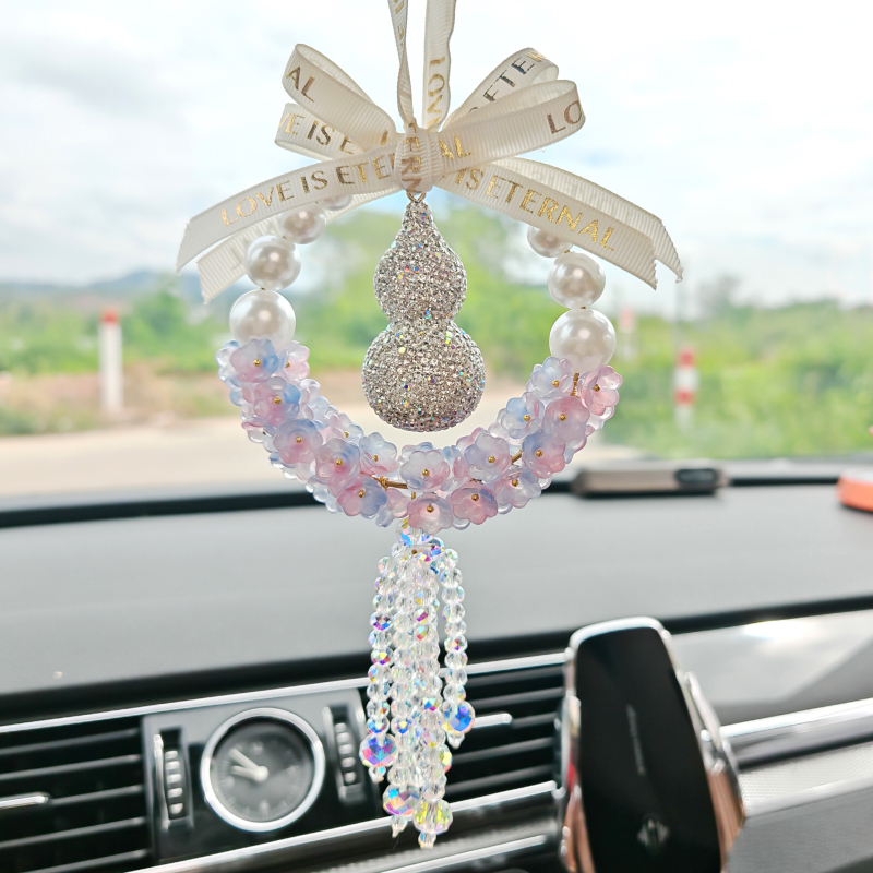 Κρεμαστό για καθρέπτη αυτοκινήτου — μεταλλικό, μοντέρνος σχεδιασμός, διακοσμητικό εσωτερικού χώρου