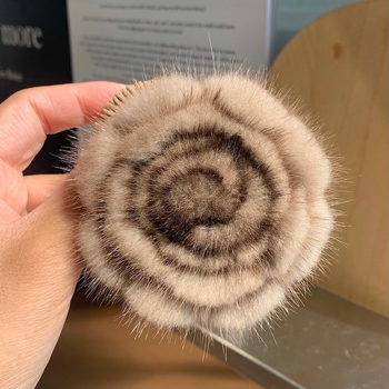 Mink szőr brooch rózsa, koreai stílus, kézzel készített, őszi 2024
