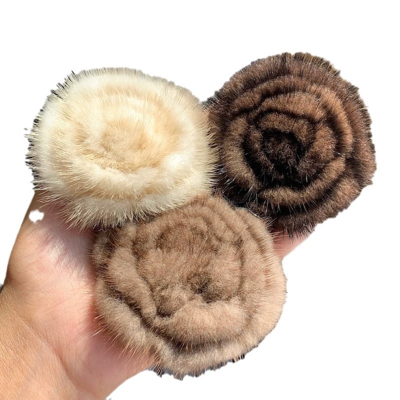 Mink szőr brooch rózsa, koreai stílus, kézzel készített, őszi 2024