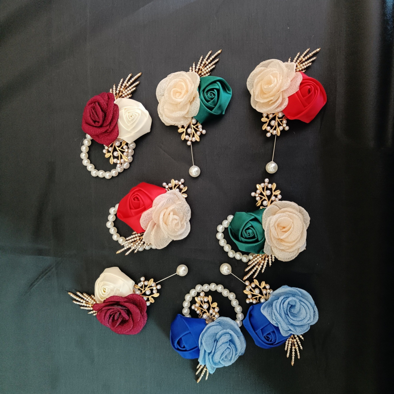 Corsage és csuklódísz virágszett – kézzel készített, szövet anyagú rózsa és kamélia, elegáns uniszex, modell Xh925, 2025 ősz