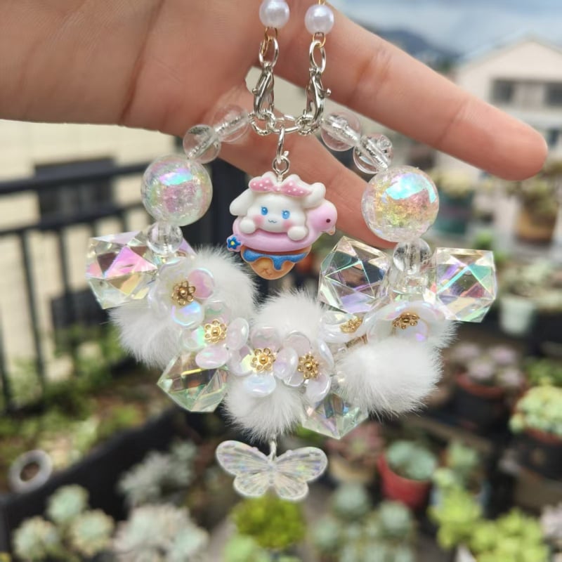 Κρεμαστό διακοσμητικό για τον καθρέφτη του αυτοκινήτου - ακρυλικό, χειροποίητες χάντρες, μοτίβο Lily of the Valley, πολυτελής εσωτερικός διακοσμός