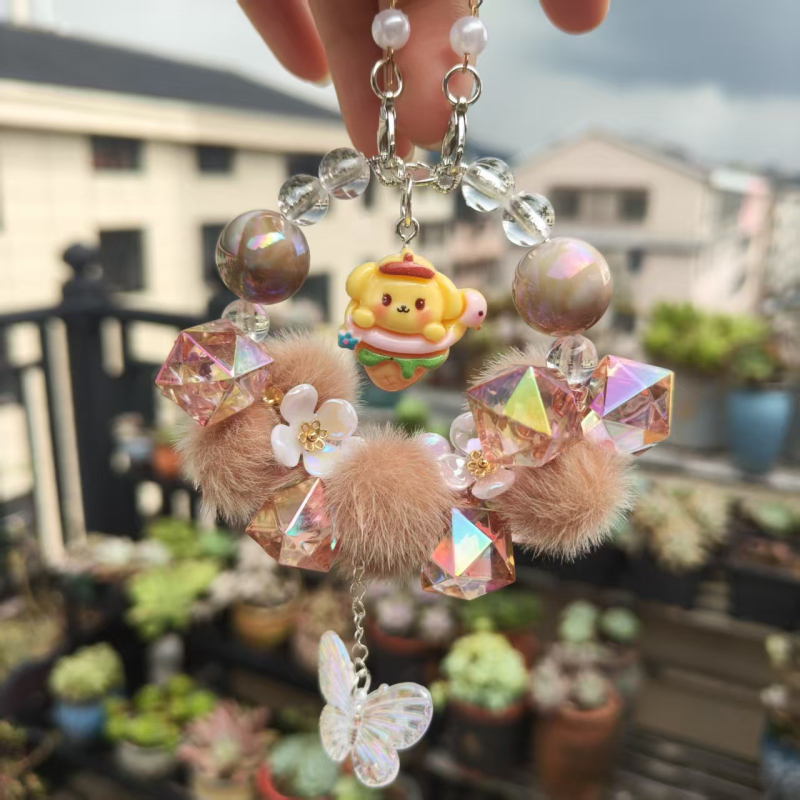 Κρεμαστό διακοσμητικό για τον καθρέφτη του αυτοκινήτου - ακρυλικό, χειροποίητες χάντρες, μοτίβο Lily of the Valley, πολυτελής εσωτερικός διακοσμός