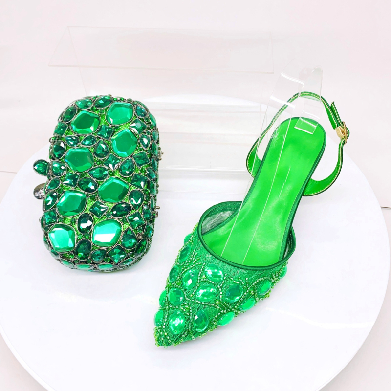 Moterų raišteliniai sandalai su smailiu nosimi, plonas kulnas 3–6 cm, viršus iš super pluošto, vidus tinklas (Pavasaris 2025)