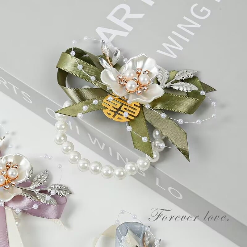 Esküvői csuklós virágcsokor készlet – selyem virágok, erdő-stílus; koszorúslányoknak és vőlegényeknek; ajándékhoz készen