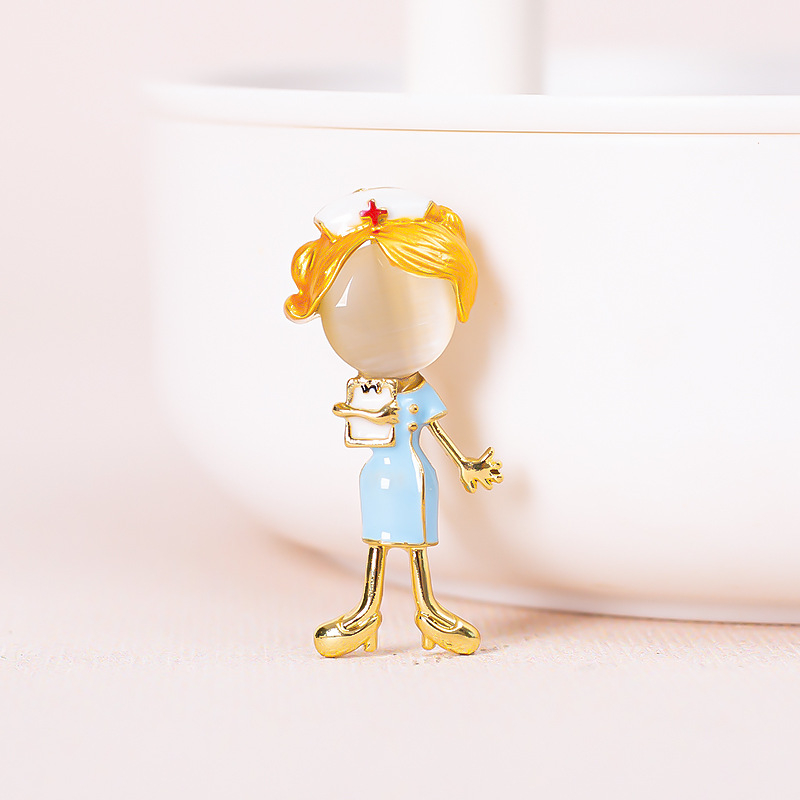 Isia Medicinski broš – Kameno mačje oko, Premaz kap ulja, Legura, Crtani stil, Unisex, Za medicinske sestre i doktore, Jesen 2024