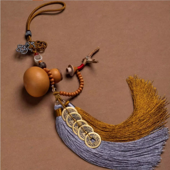 Αυτοκινητικό κρεμαστό διακόσμηση από κολοκύθα με νομίσματα των Πέντε Αυτοκρατόρων, σανδαλόξυλο και κινέζικο κόμπο για εσωτερική διακόσμηση