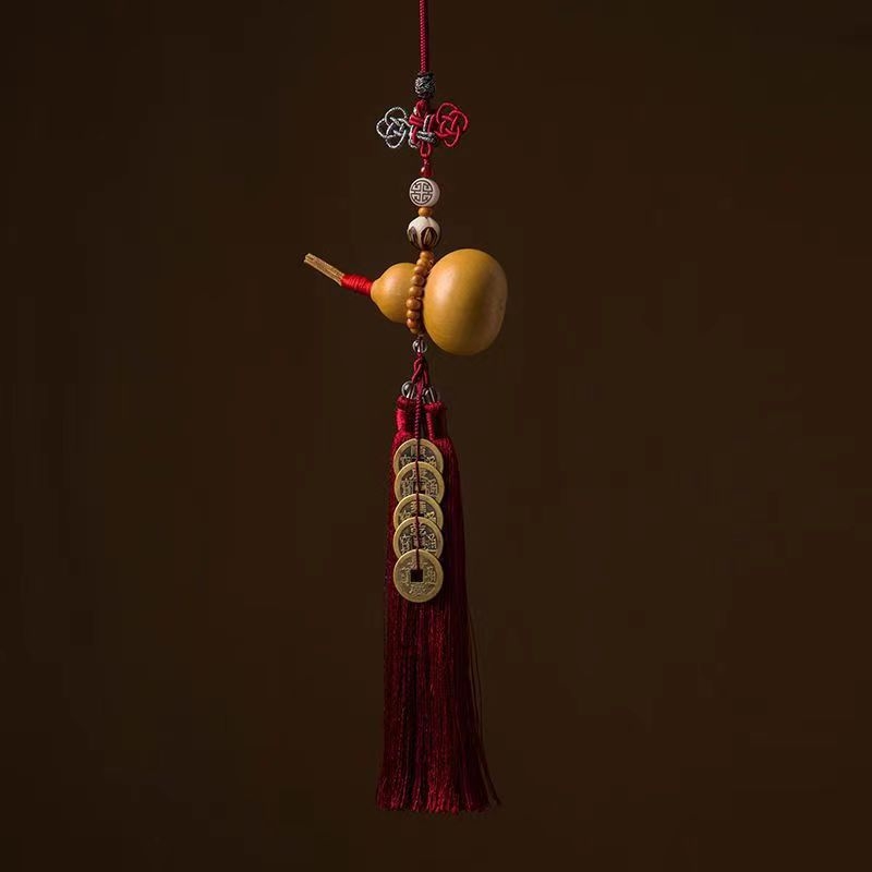 Αυτοκινητικό κρεμαστό διακόσμηση από κολοκύθα με νομίσματα των Πέντε Αυτοκρατόρων, σανδαλόξυλο και κινέζικο κόμπο για εσωτερική διακόσμηση