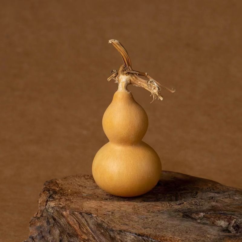 Αυτοκινητικό κρεμαστό διακόσμηση από κολοκύθα με νομίσματα των Πέντε Αυτοκρατόρων, σανδαλόξυλο και κινέζικο κόμπο για εσωτερική διακόσμηση