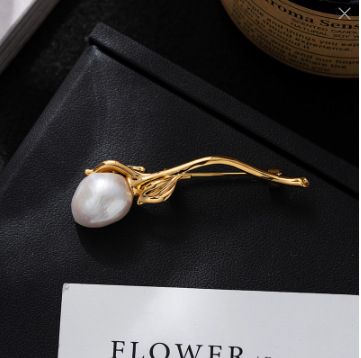 Broșă cu floare de perle, design chinezesc nou, bază de cupru, finisaj electroplacat, accesoriu feminin de modă, vară 2024