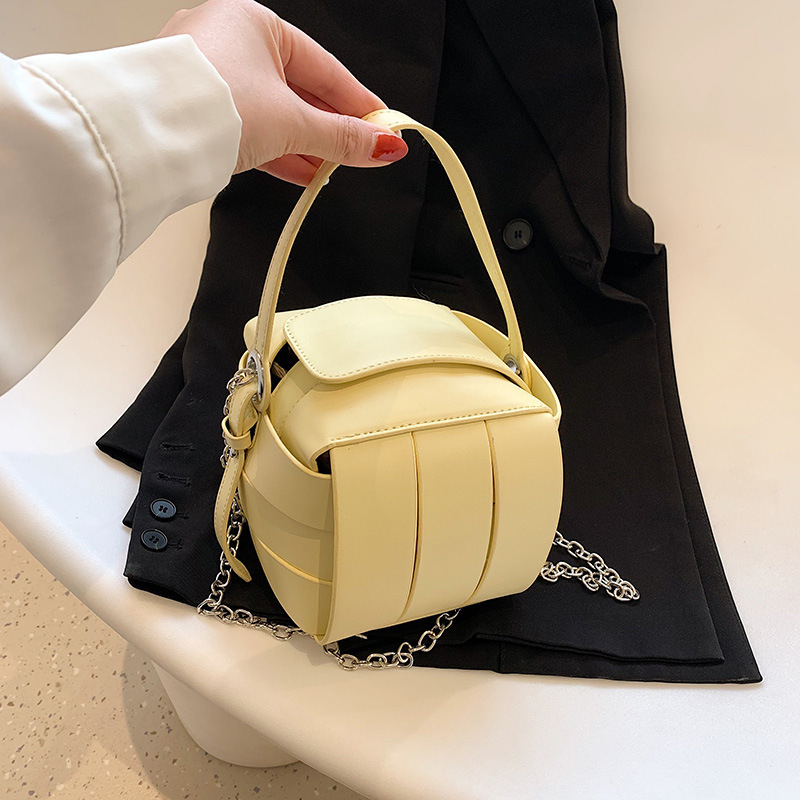 PU okrugla crossbody torbica, gradski trend, ovalni oblik, zatvaranje zatvaračem, poliester podstava