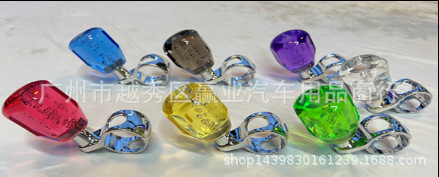 Universālā stūres bumba ar kristāla spirālveida tekstūru — Zīmols Winning Industry, Produkta kods 0035, Vispārēja automobiļu saderība