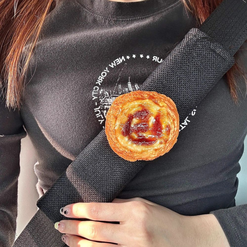Auto sigurnosni jastučić za ramenski pojas s dizajnom bagela, PU materijal, 120 g, dekorativni dodatak, poklon za rođendan i blagdane