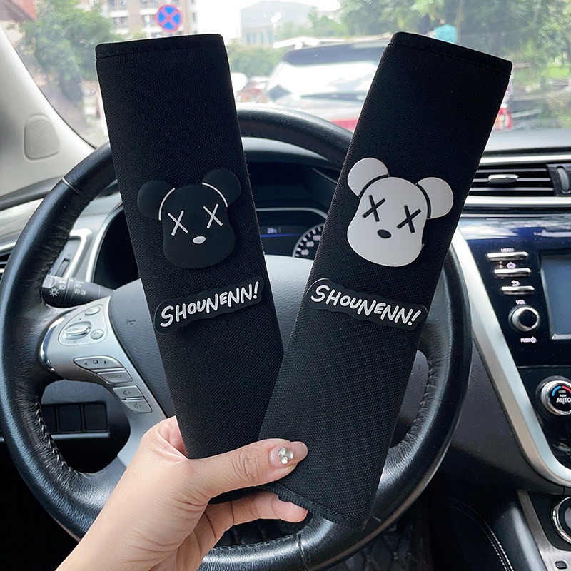 Dekorativni dodatak za automobilsku sigurnosnu traku | Ice silk materijal | Mogućnost personalizacije | Ispis logotipa na raspolaganju