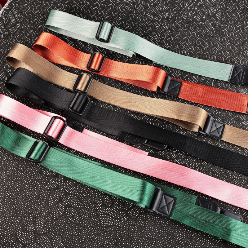 Gisergar G38 Curea de umăr pentru camere mirrorless/DSLR — design diagonal încrucișat, eliberare rapidă, compatibilă PD Quick Release