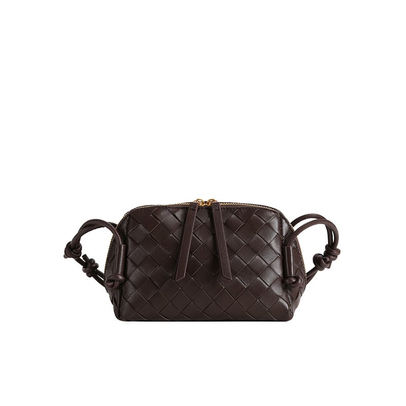 Geantă din piele naturală, design țesut din piele de miel, formă orizontală pătrată, deschidere acoperită, buzunar intern cu fermoar