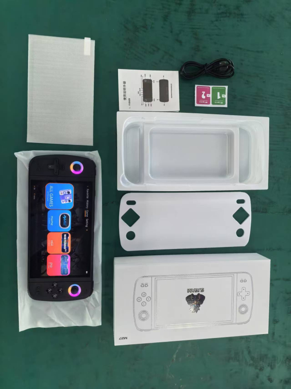 Portatīvā retro spēļu konsole RPG žanram, divi spēlētāji, Linux OS, 64-128 GB atmiņa, USB savienojums