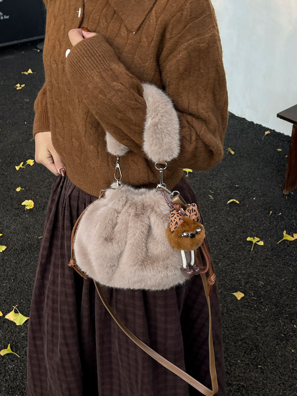 Чанта-кофа от плюш, стилна и ежедневна, магнитно закопчаване, джоб за телефон