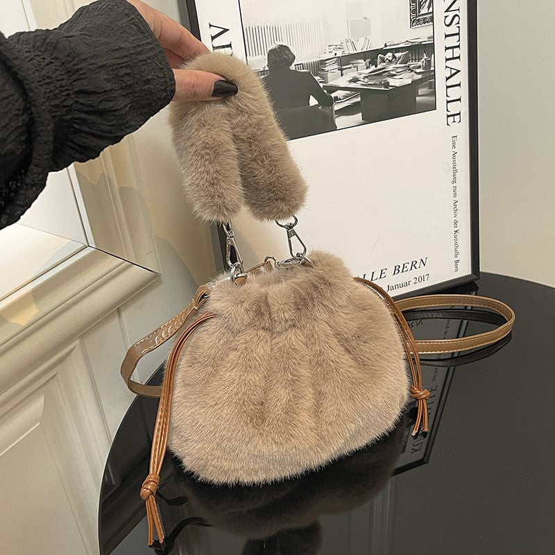 Чанта-кофа от плюш, стилна и ежедневна, магнитно закопчаване, джоб за телефон