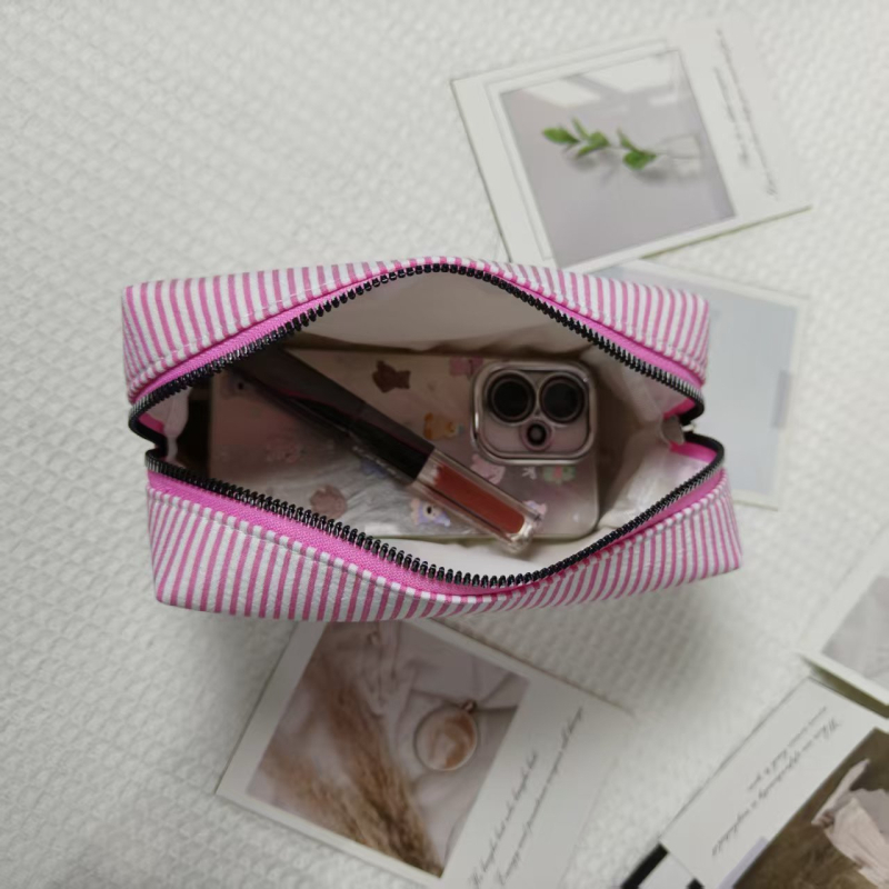 Козметична чанта с голям капацитет, полиестер с райета, лека и издръжлива, унисекс дизайн