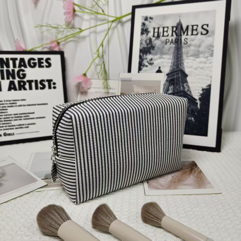 Козметична чанта с голям капацитет, полиестер с райета, лека и издръжлива, унисекс дизайн