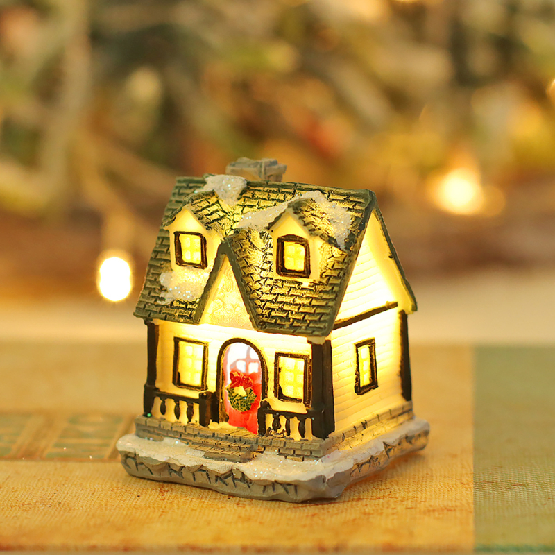 Osvijetljena božićna kućica za mini krajolik – ukras od smole