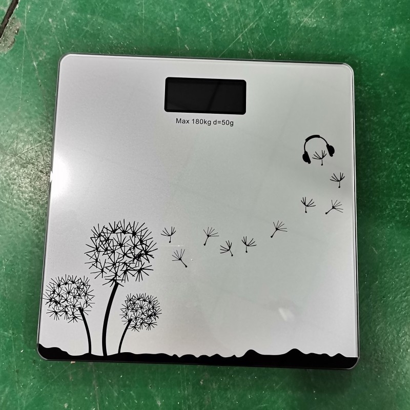 Cântar electronic de uz casnic — capacitate 180 kg — măsoară greutatea — utilizare universală