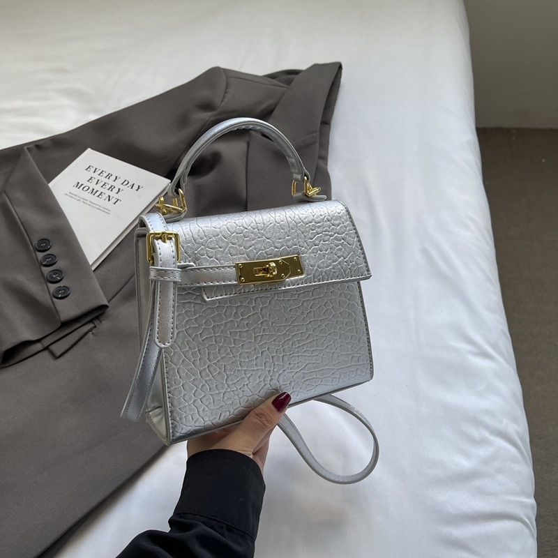 Ženska mala crossbody torbica u Kelly stilu, gradska jednostavnost, PU materijal, horizontalni kvadratni oblik, zaključavanje, bez podstave