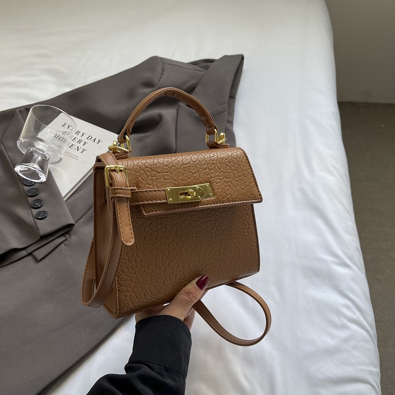 Ženska mala crossbody torbica u Kelly stilu, gradska jednostavnost, PU materijal, horizontalni kvadratni oblik, zaključavanje, bez podstave