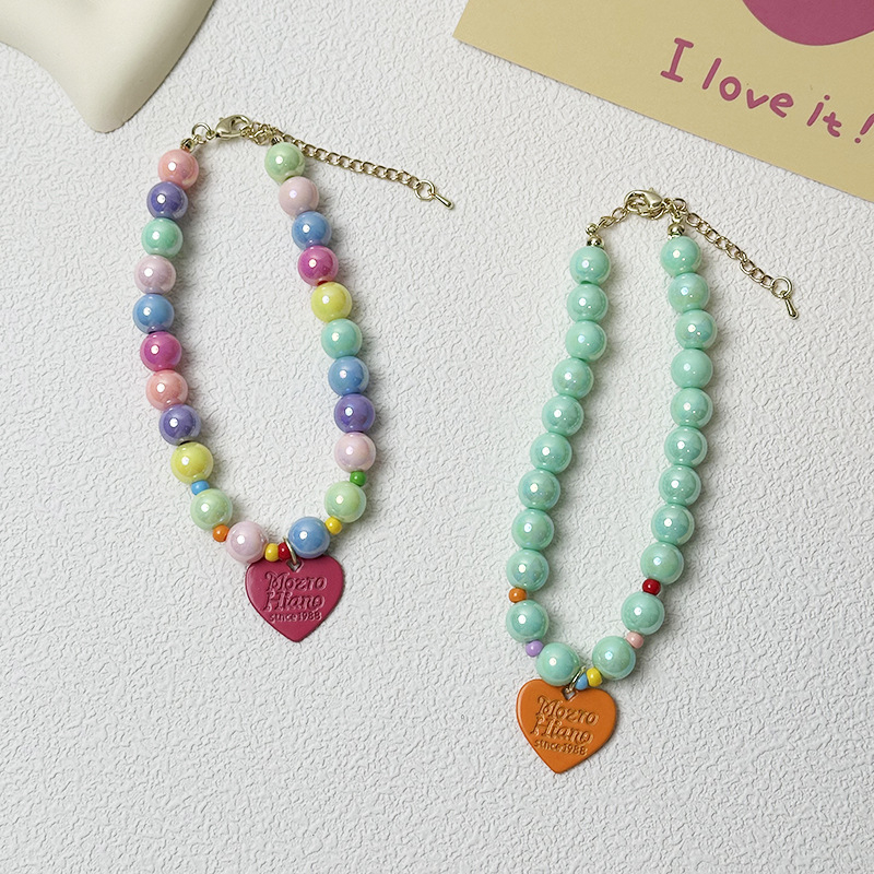 Dzīvnieku kaklarota kaķiem un suņiem - sirds kulons, rezīna pērlītes, elastīga, princeses stils, mīlestības raksts