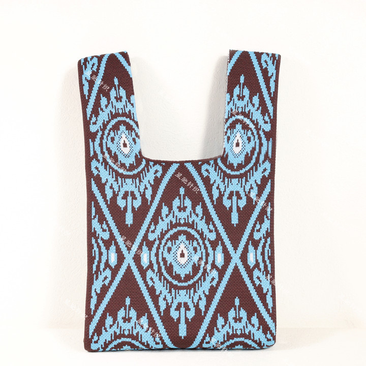 Unisex pletena torba s Adelais Silk Pattern, poliester materijal, uspravni kvadratni oblik, pretinac za mobitel.
