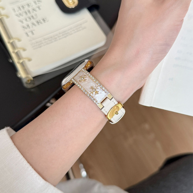 Kožna narukvica za iWatch S10 s emajliranim dizajnom srca — opća kompatibilnost, materijal: koža, stil: modan