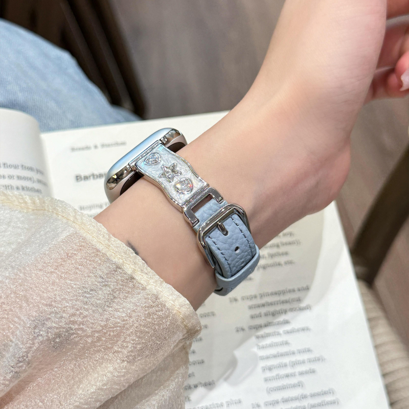 Apple Watch szíj valódi bőrből, csillag gyémánt díszítés, fémes kialakítás, tűs csatok, kompatibilis az Apple Watch-cel